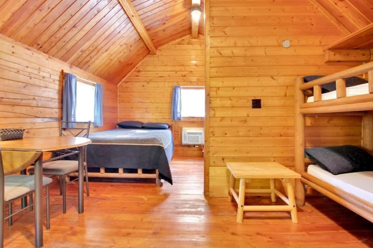 Secluded Rustic Cabin With Views Μπλούμινγκτον Εξωτερικό φωτογραφία